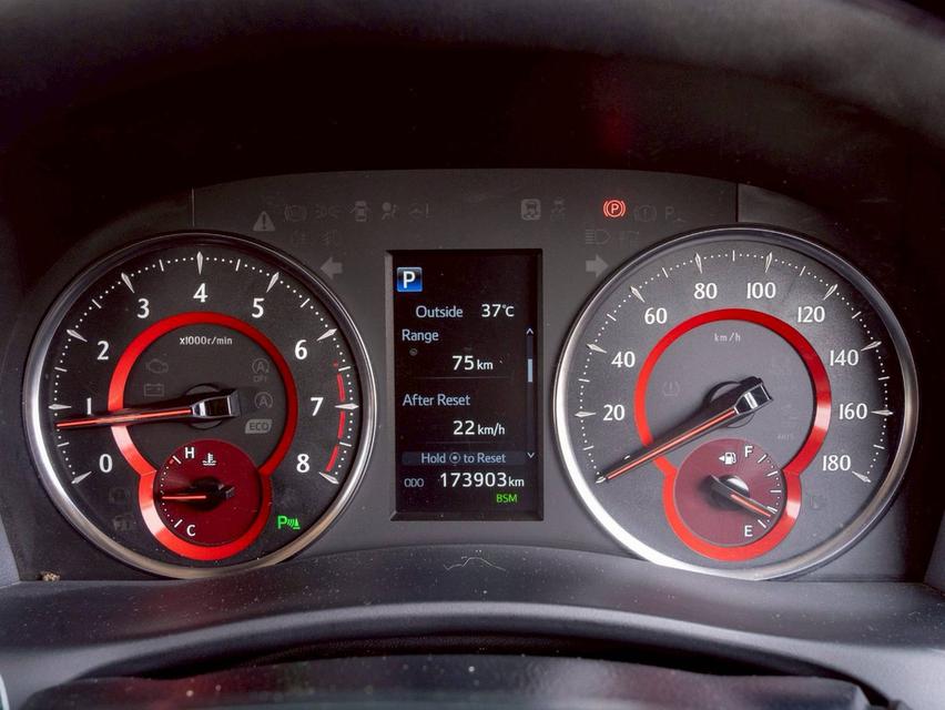 ขาย Toyota Alphard 2.5SC ปี20 8