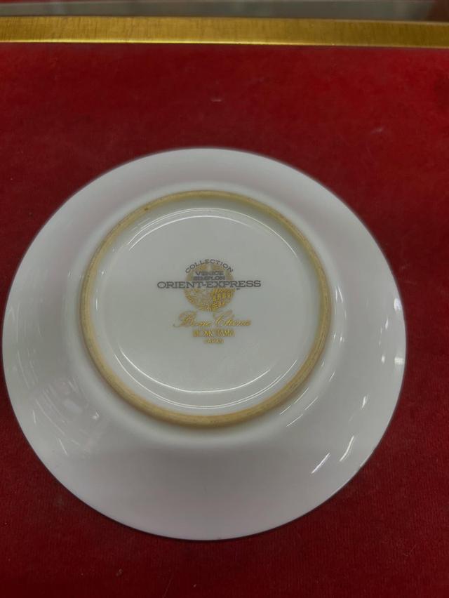 จานเซรามิกสำหรับสะสม porcelain bone china ของ Orient-Express 4