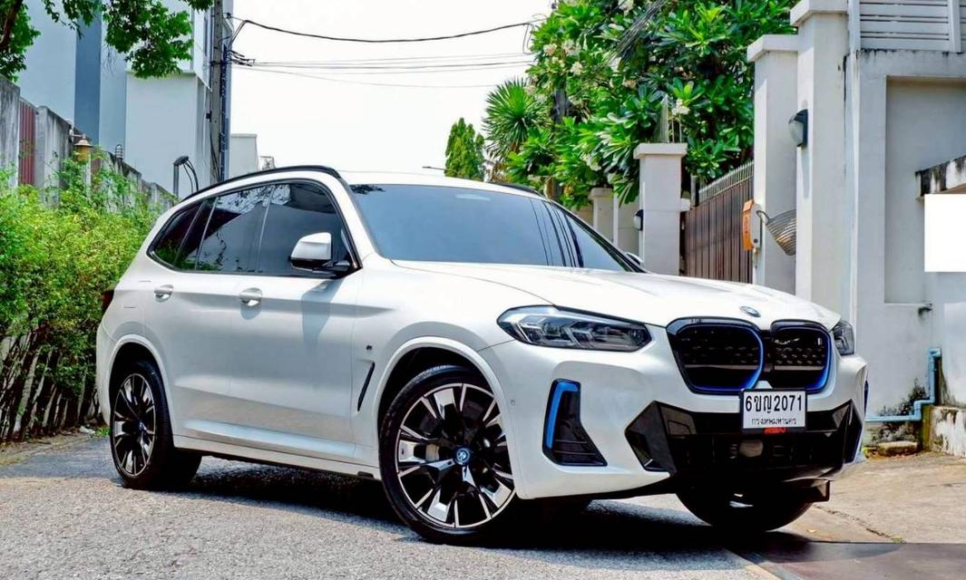 BMW i X3 EV M SPORT (G08) 2023 รถไฟฟ้าสุดหรู รถใหม่มือเดียว กับราคาสุดคุ้ม