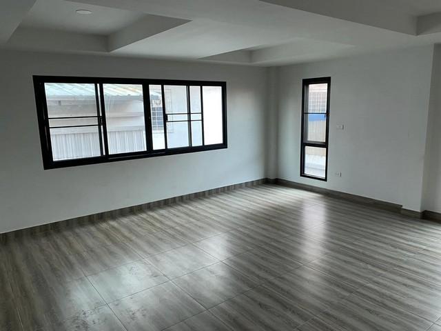 ให้เช่าบ้านเดี่ยว 3 ชั้น 40 ตร.ว. ซอยบางขุนเทียน 6 ใกล้รถไฟฟ้า สถานีบางบอน 6