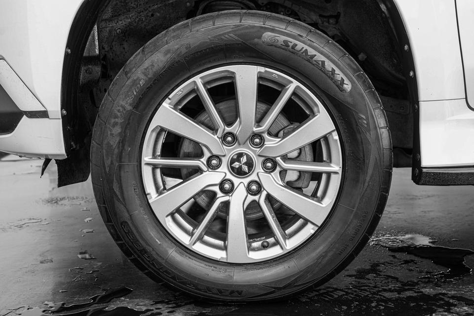 2016 Mitsubishi Pajero Sport 2.4 GT 2WD สีขาว เลขไมล์ 114499 กม. 19