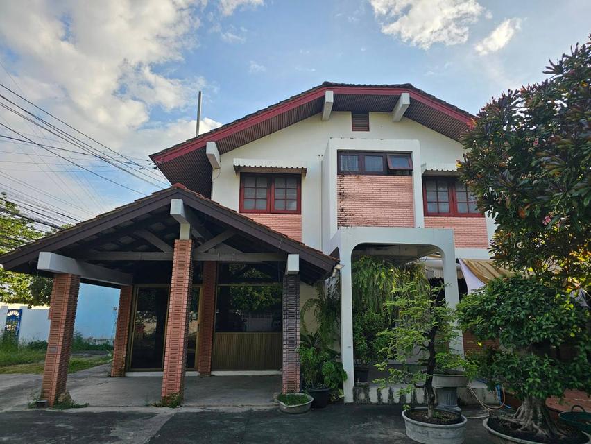 ขายบ้านพร้อมที่ดิน เนื้อที่ 190 ตร.ว. ซ.สุขาภิบาล5แยก1 1