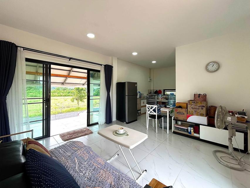 ขายด่วน!! บ้านพักตากอากาศ Modern Minimal ขนาด 198 ตร.ว. แปลงมุม บรรยากาศเงียบสงบ ล้อมรอบด้วยธรรมชาติ ทิวเขา และทุ่งหญ้า ทำเลทอง อ.วังม่วง จ.สระบุรี 12