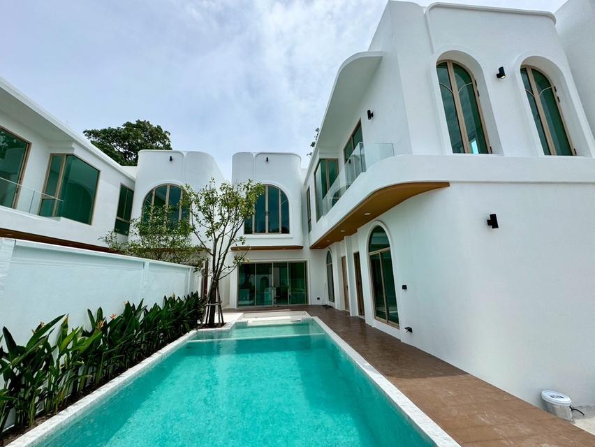 Brand New Pool Villa Pattaya For Sale