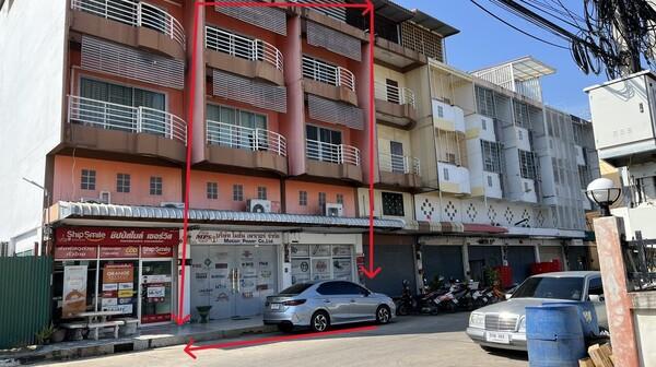 อาคารพาณิชย์ 3 ชั้นครึ่งให้เช่า 1