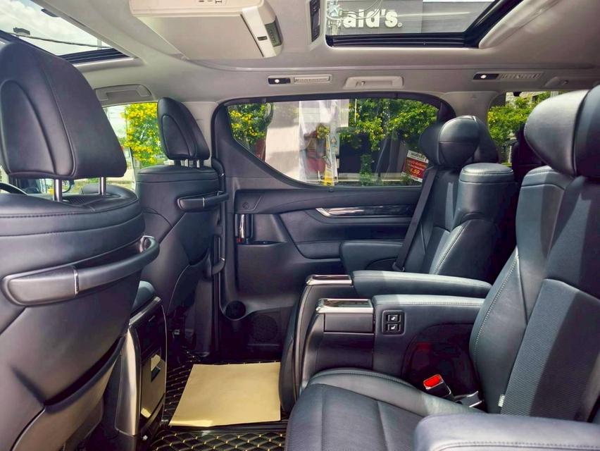 รหัสรถ KPV8747 2019 TOYOTA VELLFIRE 2.5 ZG Edition 8
