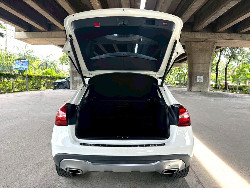 ขายรถ Benz GLA200 W156 ปี 2019 สีขาว เกียร์ออโต้ 16