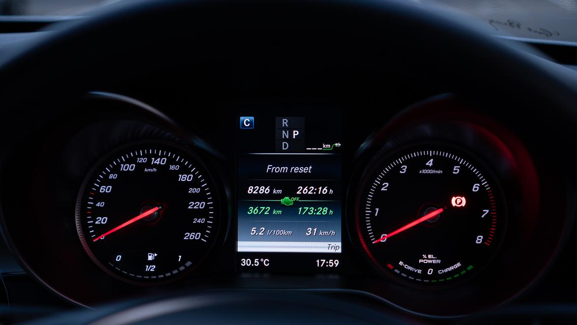 Mercedes-Benz C350e W205 ปี 2018 รูปที่ 11