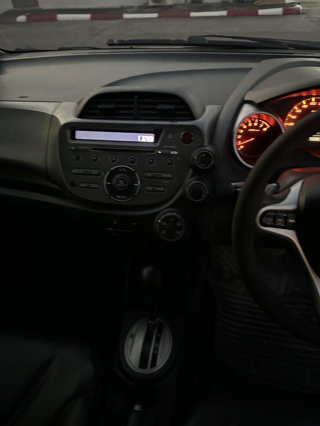 Honda Jazz 1.5 SV AT 2011 รูปที่ 17