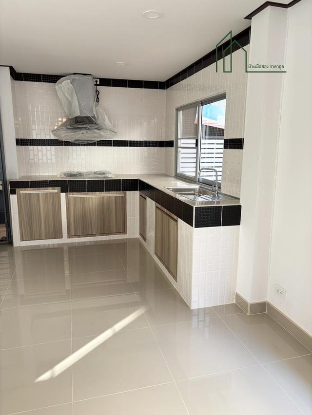 บ้านแฝด 2 ชั้น ม.กราฟฟิคเพลส ถนนเทพารักษ์ กม.22 พร้อมอยู่ 6