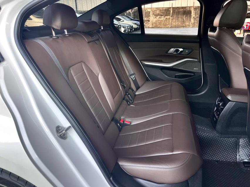 BMW 330e Msport ปี21 13