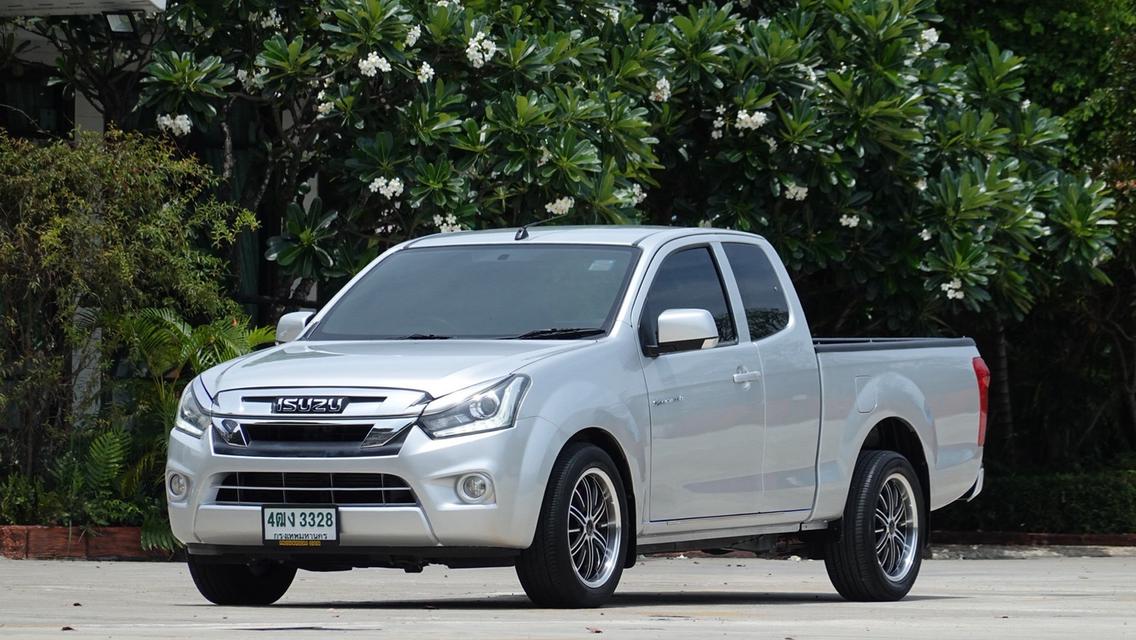 ISUZU DMAX Space Cab MT ปี 2018 สีเงิน 20