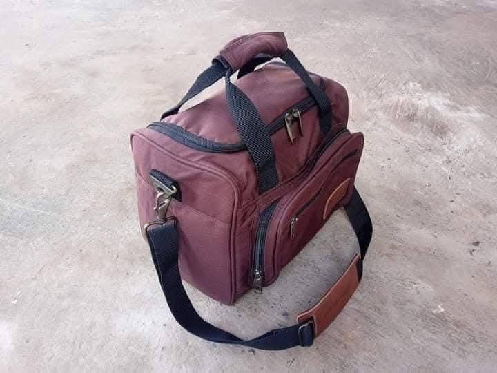 EDDIE BAUER กป.สะพาย+ถือทรงกล่อง ช่องใช้งานหลายช่อง ใส่อุปกรณ์กล้อง หรือของใช้อื่นๆ หัวซิปล็อคกุญแจได้ สภาพดี รูปย่อยที่ 3
