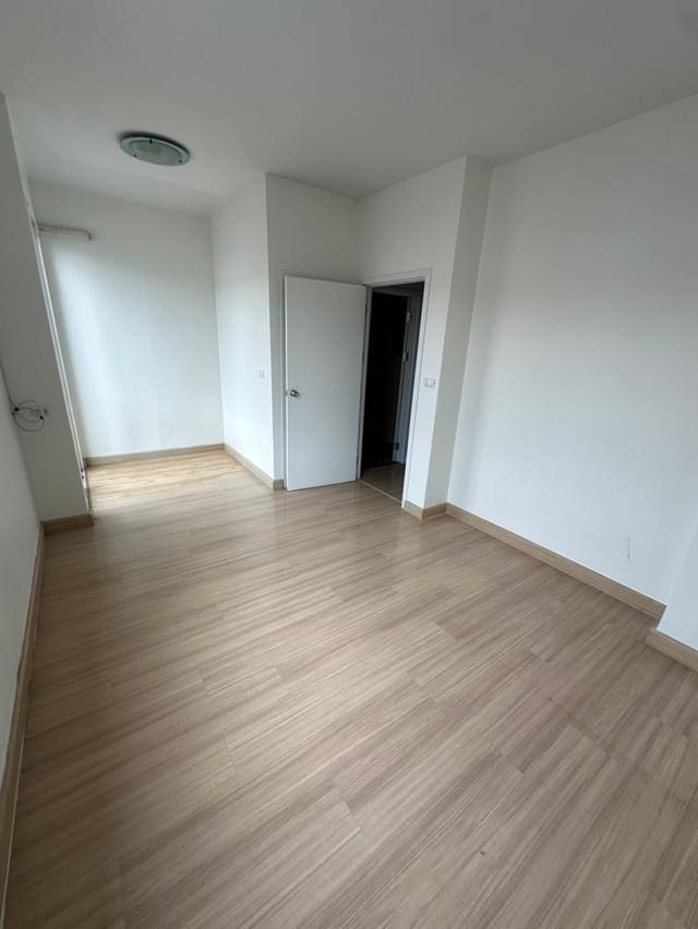 🏘️✨ ขายทาวน์โฮม 2 ชั้น ตกแต่งใหม่ทั้งหลัง ราคาโปรโมชั่น ✨🏘️ 🔑 พร้อมอยู่ทันที 📍 หมู่บ้านกัสโต้ แกรนด์ รามคำแหง  ถนนราษฎร์พัฒนา 12
