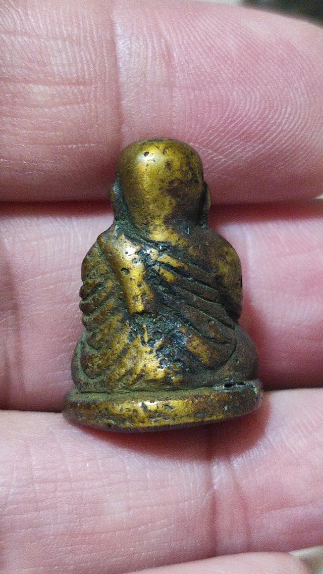 พระเครื่องเนื้อเก่า พระบ้าน