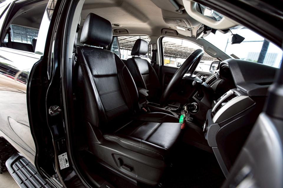 Ford Everest 2.2 Titanium ปี2017 สีดำ มือเดียวป้ายแดง 12