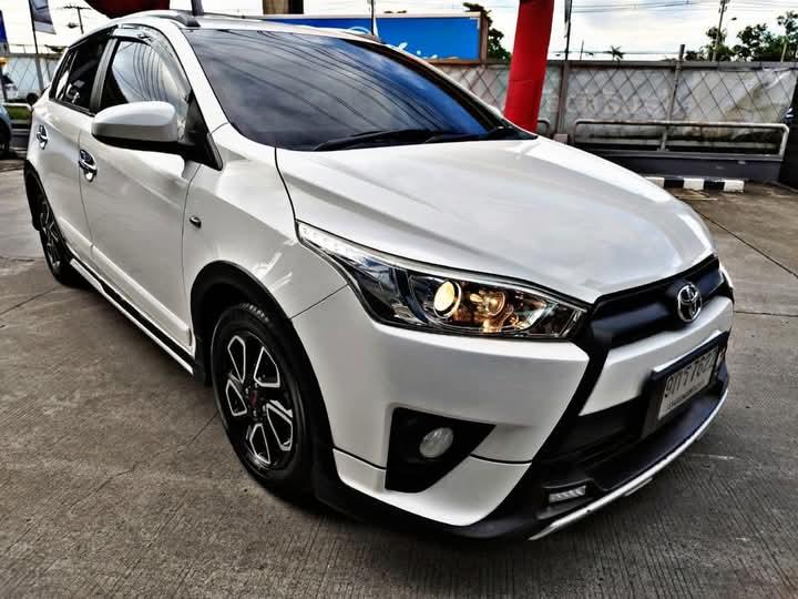 Toyota Yaris 1.2 Eco TRD Sportivo ปี 2017 4