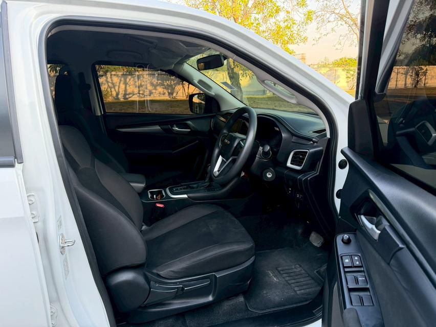 Isuzu MU-X 1.9 Active ปี24 11