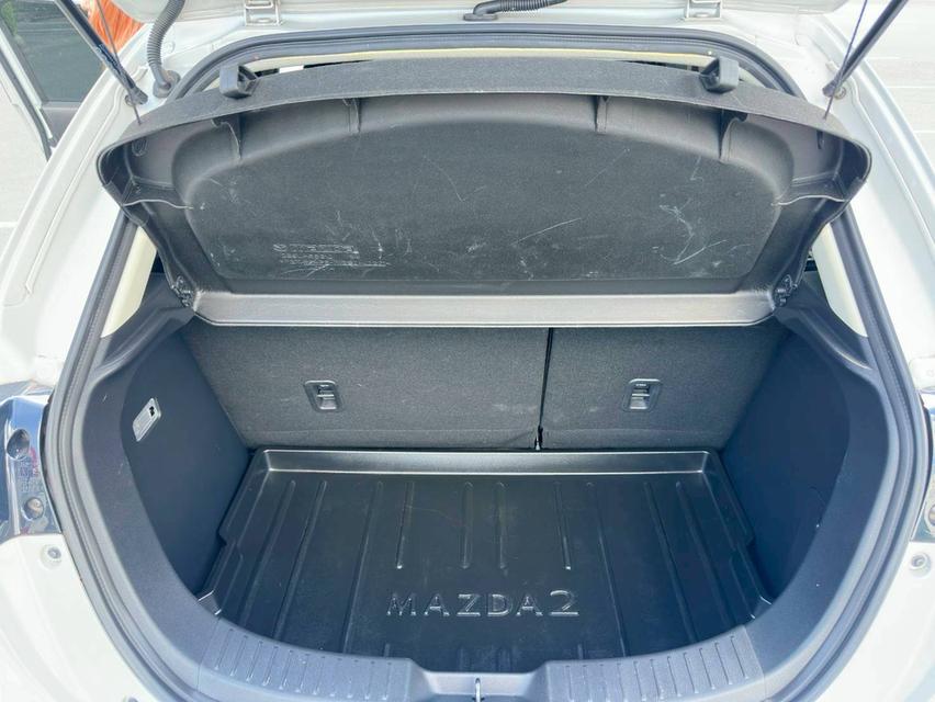 รหัสรถ QT5217 MAZDA 2 1.3 Sport S Leather เกียร์ Auto สีขาวมุกพรีเมียม (Snowflake White Pearl) ปี 2022 แท้ 18