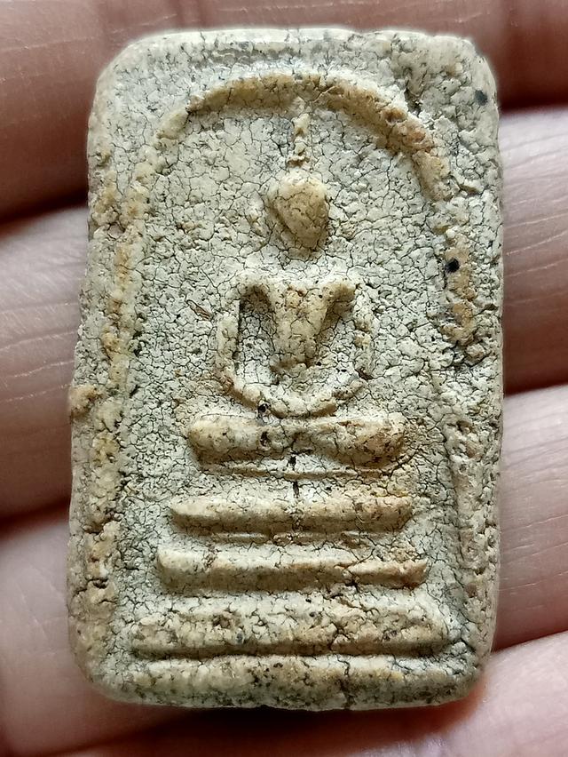 พระสมเด็จ สอบถามได้ค่ะ