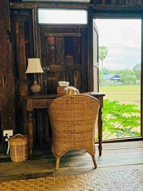 พืชสวนโลก 3.3 กม. AIR BNB ให้เช่าคาเฟ่อาคารโดดเด่น 455ตร.ม. 255ตร.วา. 6 นอน สนามบินเชียงใหม่5.16กม. 6 น้ำ ถ.รอบเมืองเชีย 5
