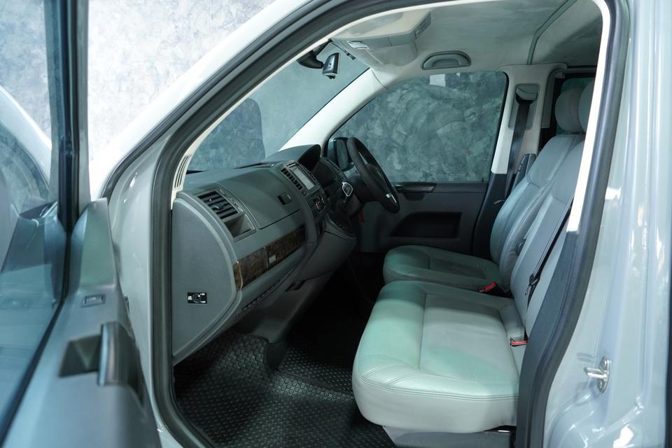 รหัสรถ JRS7007 Volkswagen Caravelle 2014 11