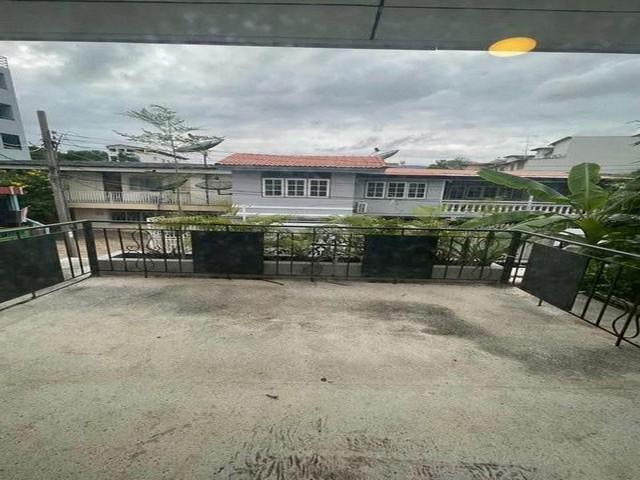 PB5553 ให้เช่าบ้านเดี่ยว ซอยปรีดีพนมยงค์42 บ้านขนาด 4ห้องนอน 5ห้องน้ำ ทำออฟฟิศได้  9