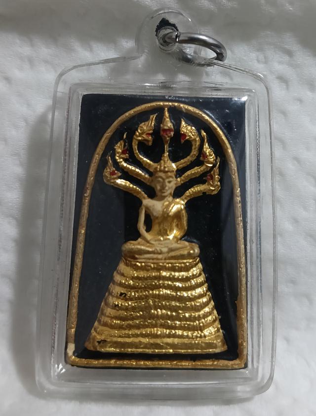 พระบ้าน เครื่องรางของขลัง