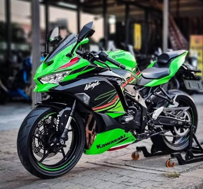 ขายด่วน Kawasaki Ninja ZX-25R  3