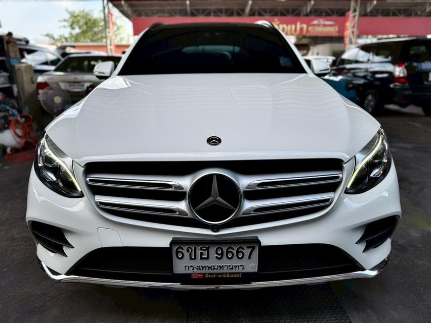 Benz GLC250 d AMG Dynamic ดีเซล สีขาว ปี 2019 รถบ้านมือเดียวป้ายแดง  ไม่เคยทำสี รูปที่ 2