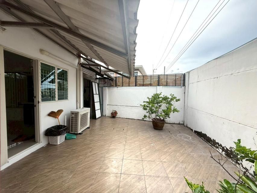 ขาย ทาวน์โฮม HS090 หลังมุม ติดสวน อารมณ์บ้านเดี่ยว บ้านบึง ชลบุรี ไลท์ โฮมทาว์น 132 ตรม 43.4 ตรว ทำเลดี ราคาถูก ใกล้ QMB 5