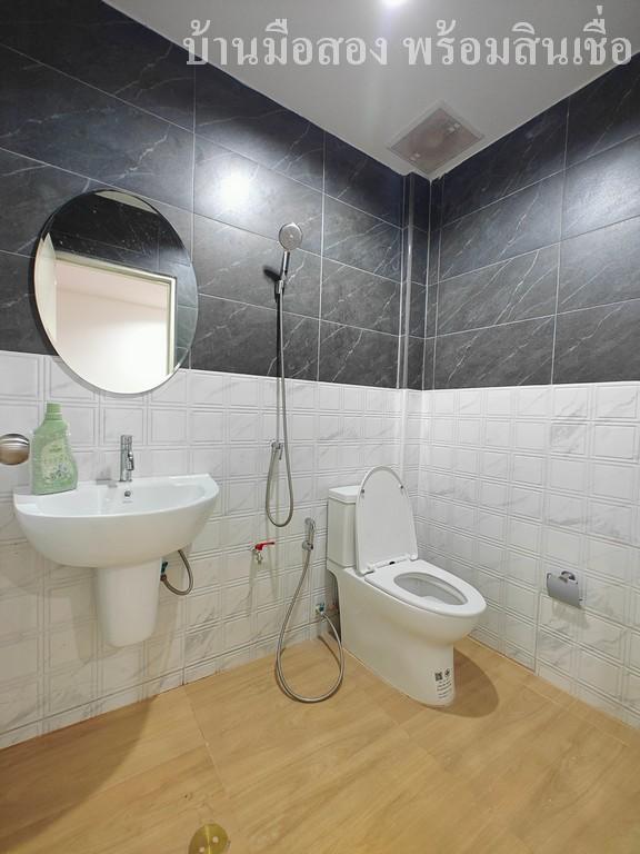 หมู่บ้านรัชธานี6 สายไหม 10