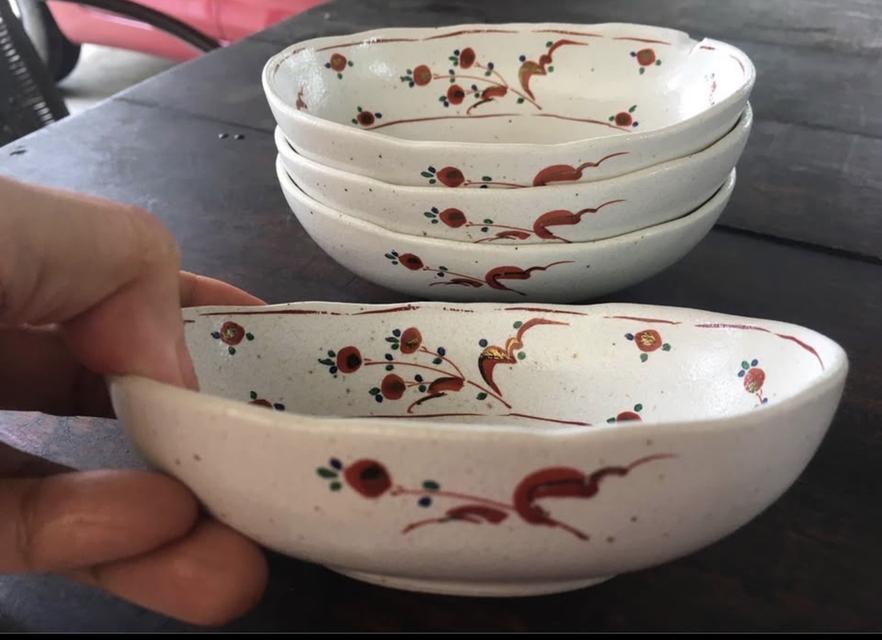 A Set of 4 Sauce Bowls