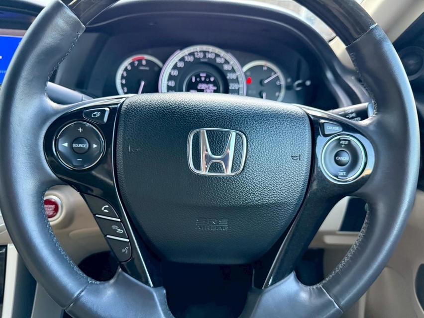 HONDA ACCORD 2.0EL 2013 สีเทา มือเดียว 9