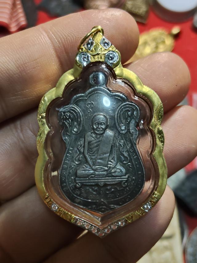 พระเครื่องหลวงปู่เอี่ยมวัดโคนอนปี14 เนื้อเงิน