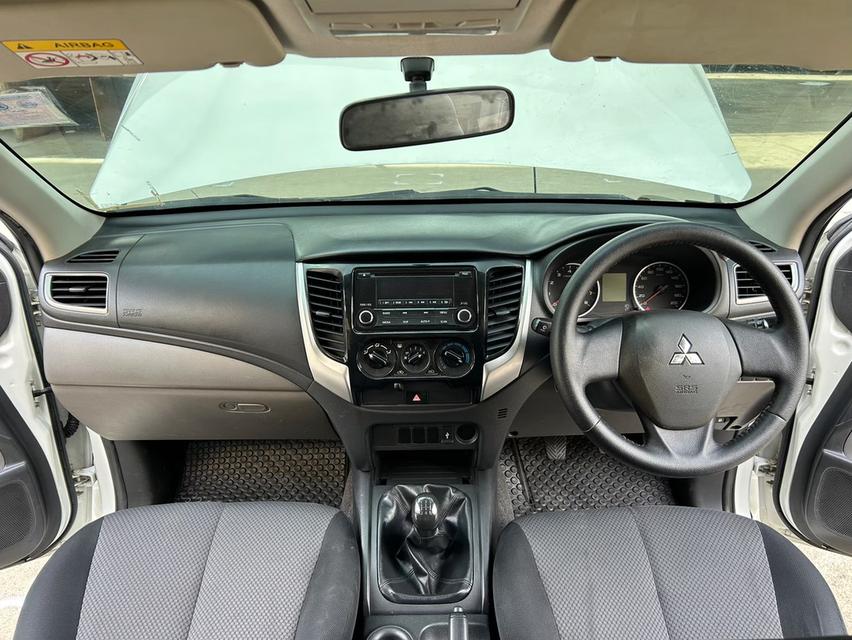 ขายรถ Mitsubishi Triton 2.4 GLX Mega Cab ปี 2015 สีขาว เกียร์ธรรมดา 15