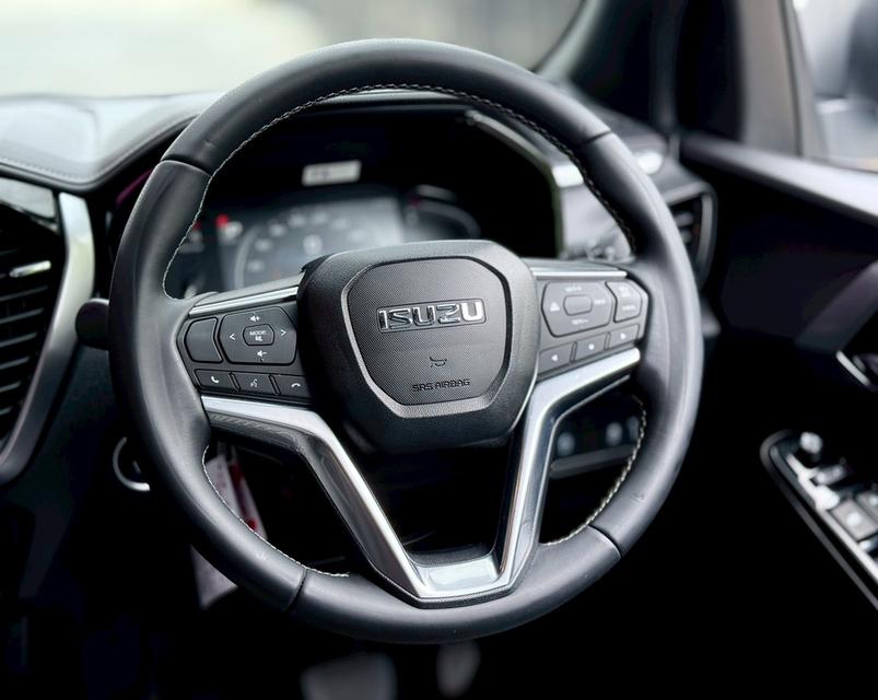 ปี 2023 ISUZU D-MAX, HI-LANDER CAB-4 3.0 Ddi M 16