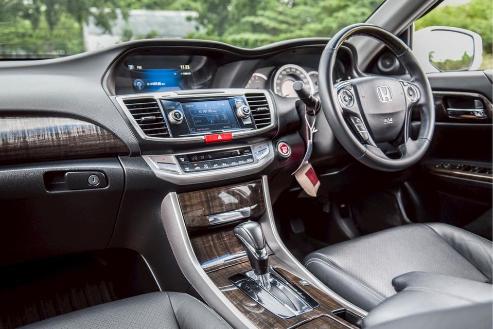 Honda Accord 2.0 E AT 2017 รถสวย พร้อมขับ 8