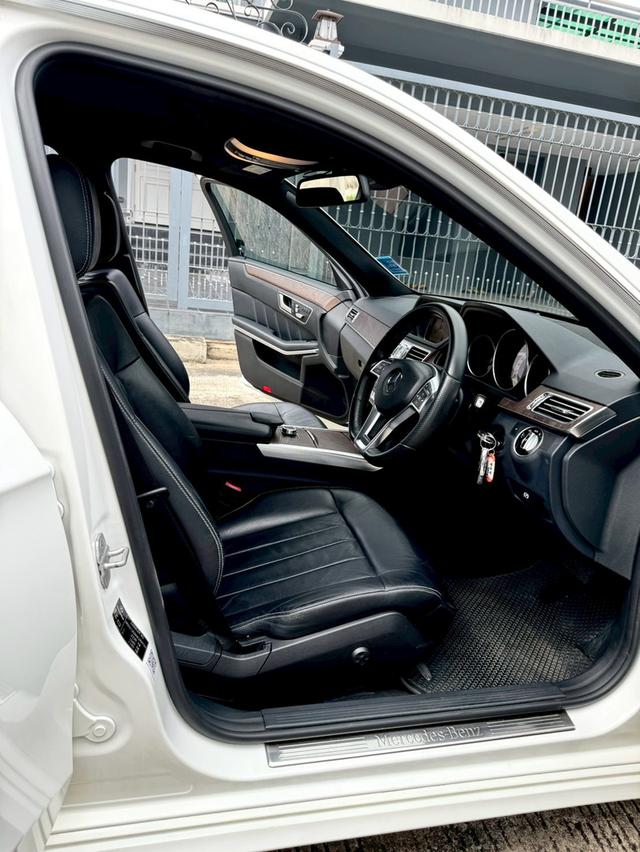 Benz E200 edition e w212  ปี2015 จด2017 รถบ้าน มือเดียว ไม่เคยชน ไม่เคยทำสี ตะเข็บเดิมทั้งคัน 9