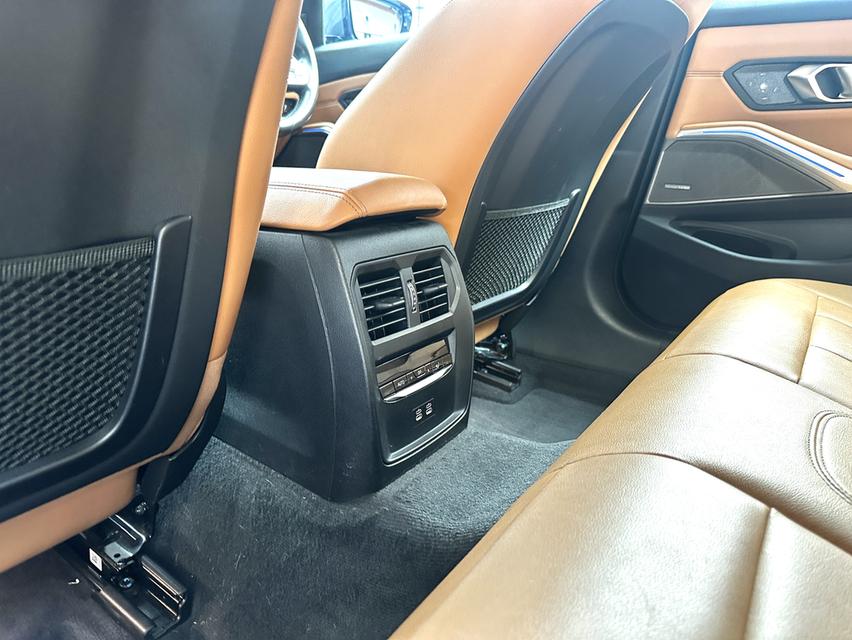 BMW 330e Plug-in Hybrid M Sport ปี2021 รถมือเดียว 17