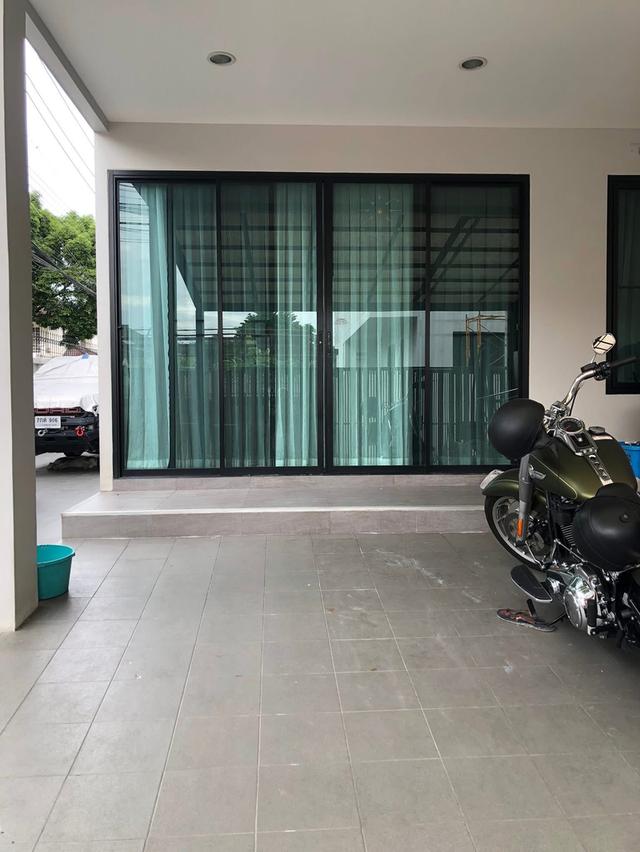 ขายบ้านซอยปุณณวิถี ทาวน์โฮม3ชั้น เนื้อที่42ตรว. 4ห้องนอน 5ห้องน้ำ เข้าออกได้หลายทาง  3