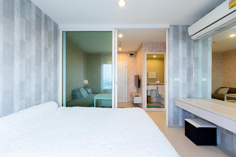❤️ BTS-Front 1-Bedroom Condo with Amazing Rooftop River Views | Ideal for Living or Investment 🏙️ 5