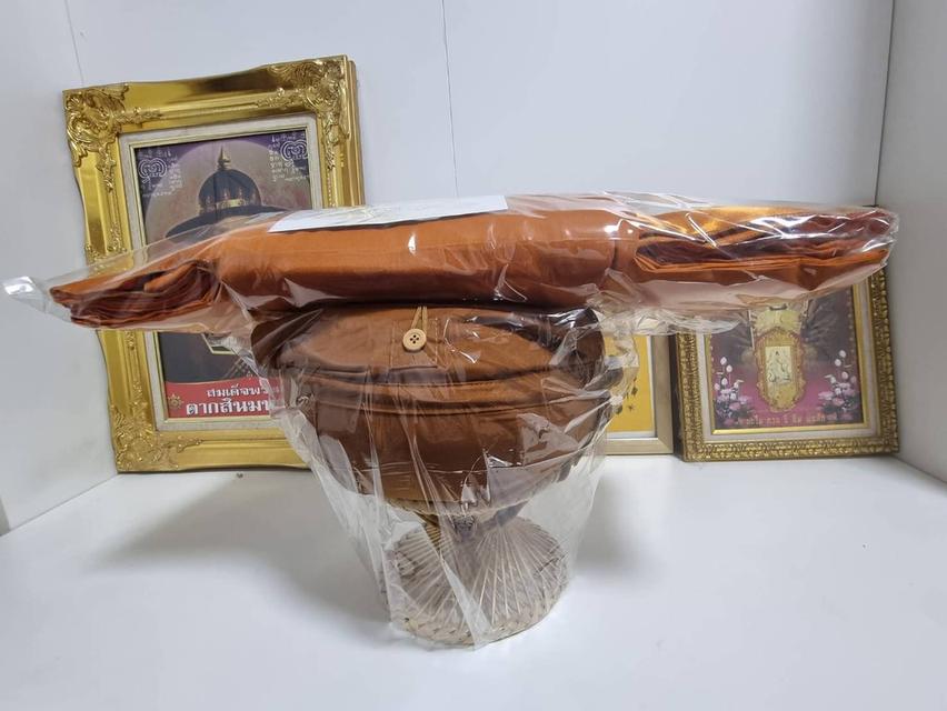 ผ้าไตรจีวรผ้ามัสลิน ครบชุดใหญ่ราคาส่ง