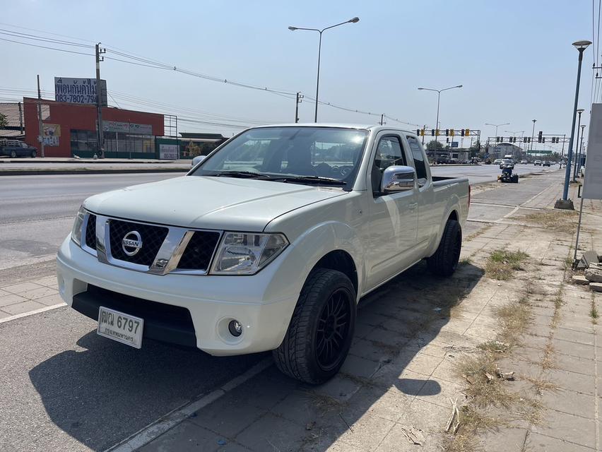 2011 Nissan Frontier Navara 2.5 KING CAB Calibre LE Pickup 2