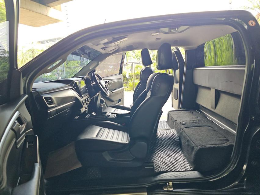 Isuzu D-MAX 3.0 DDI Z VCROSS SPACECAB 4WD (เกียร์ธรรมดา) 14