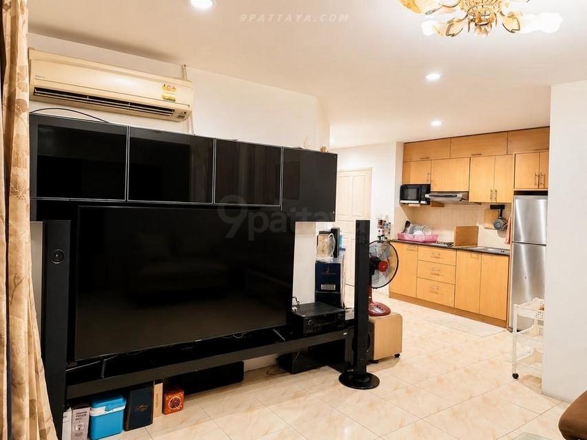 For Sale — Spacious 2-Bedroom Condo at Pattaya Centerpoint CondominiumSpacious condo for sale at Pattaya Centerpoint Condominium, located on Pattaya 5