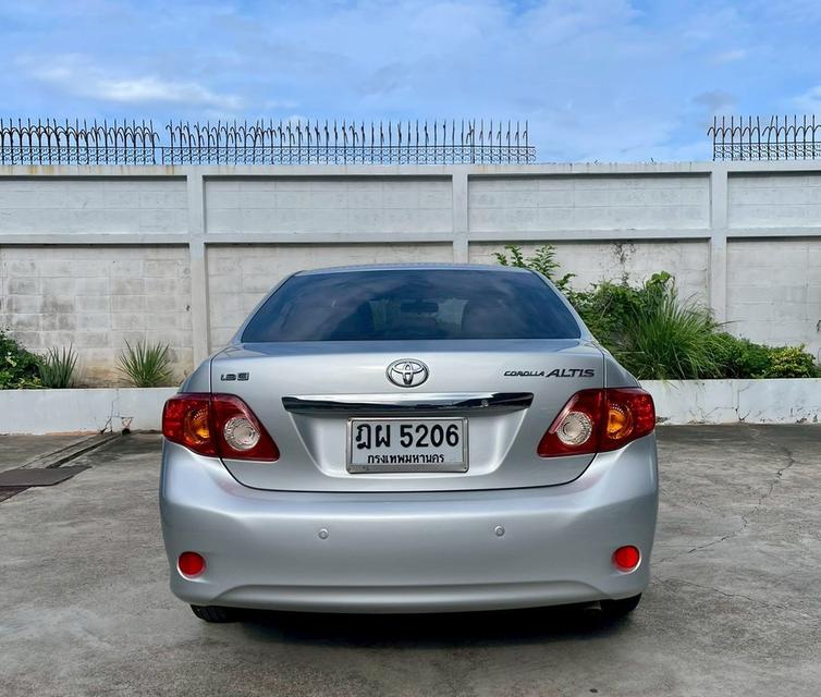 รหัสรถ AP5206 toyota altis รุ่น 1.8 E ปี 2010 สีบรอนซ์เงิน