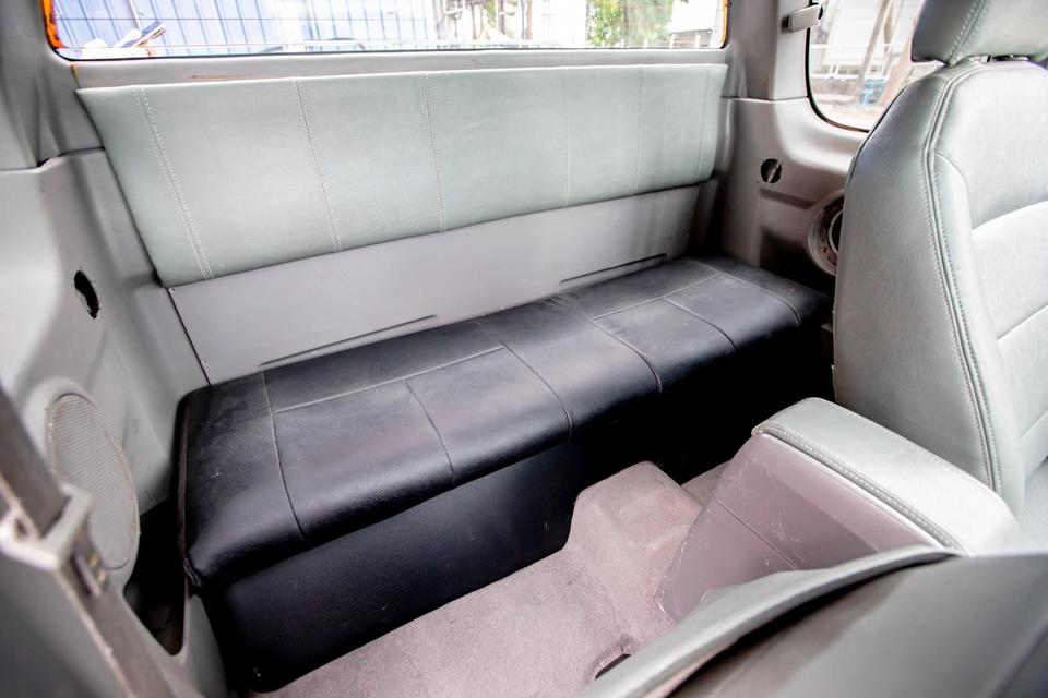 Isuzu D-Max 2.5 SLX Space Cab เกียร์ธรรมดา สีเทา ปี 2004 รหัส GT3056 6