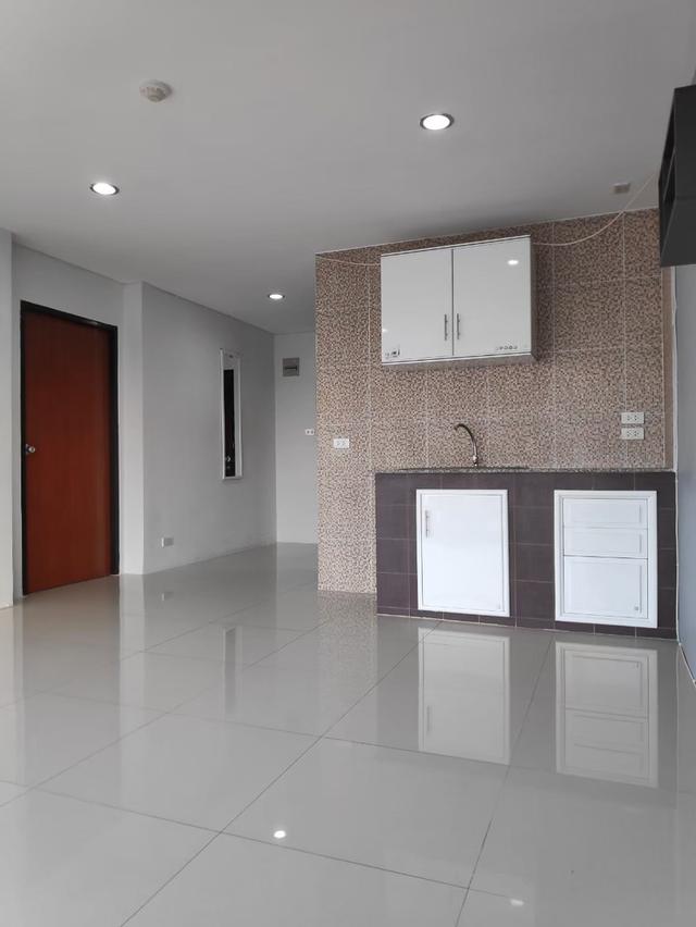 คอนโดมือสอง ราคาคุ้มสุดๆ สุภาพงษ์ เพลส ลาดพร้าว 35 (คอนโด High rise หาไม่ได้อีกแล้ว)อยู่ชั้น 12 พื้นที่ 44.21 ตรม. (เจ้าของขายเอง) 3