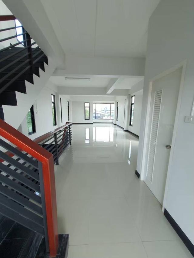 ขายอาคารพาณิชย์ 3 ชั้นใหม่ ทำเลทอง ติดถนนพหลโยธินเส้นหลัก  ลพบุรี เหมาะสำหรับทำ คลินิก คลินิกฟัน (ชั้นบนหมออยู่ได้เลย) ออฟฟิศ สำนักงาน ร้านอาหารสวยๆ  7